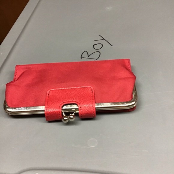 NO BRAND FOUND  women's kiss clasp wallet  red - Picture 4 of 5